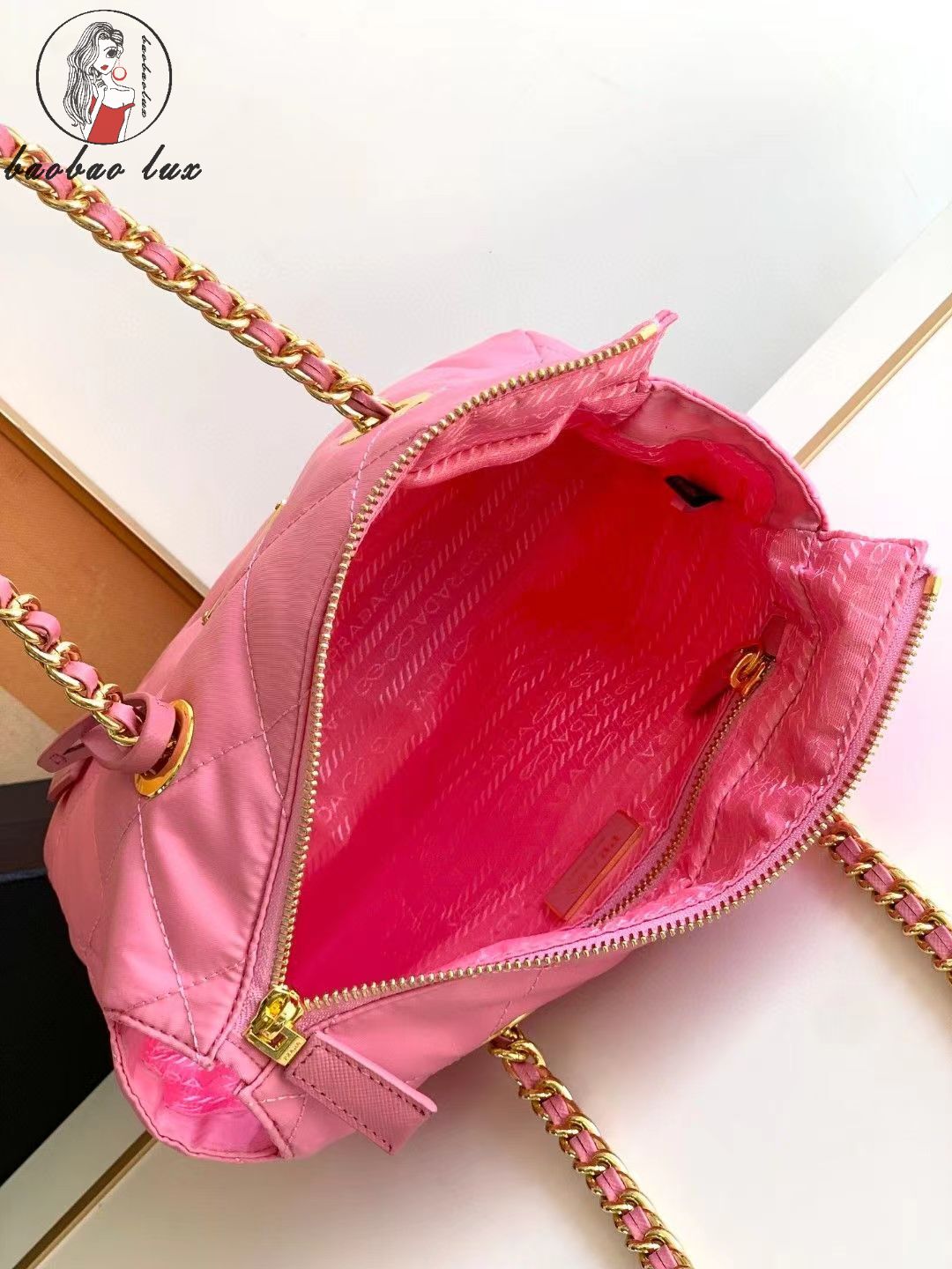 Dior托特包展示图5