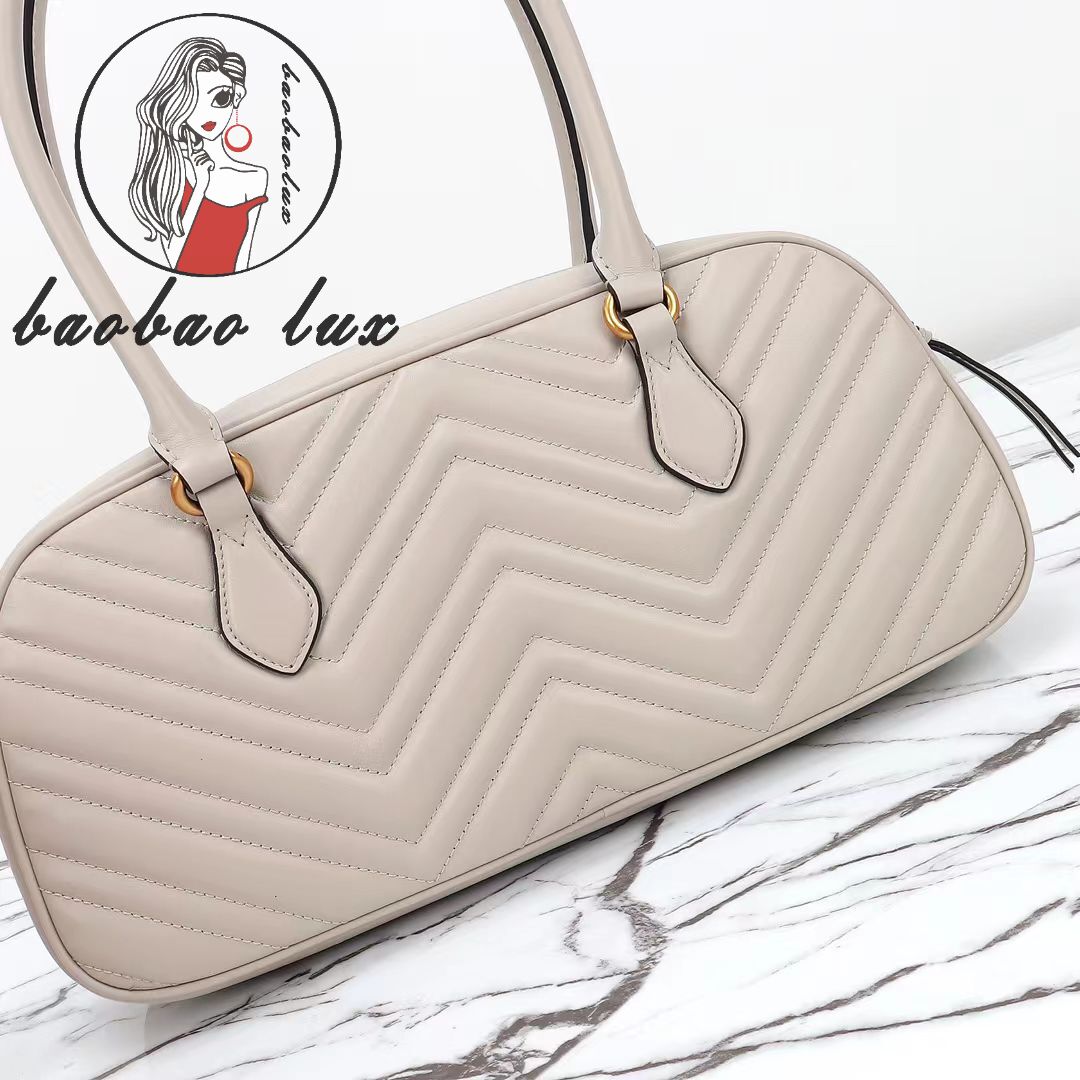 Luxury product view 4